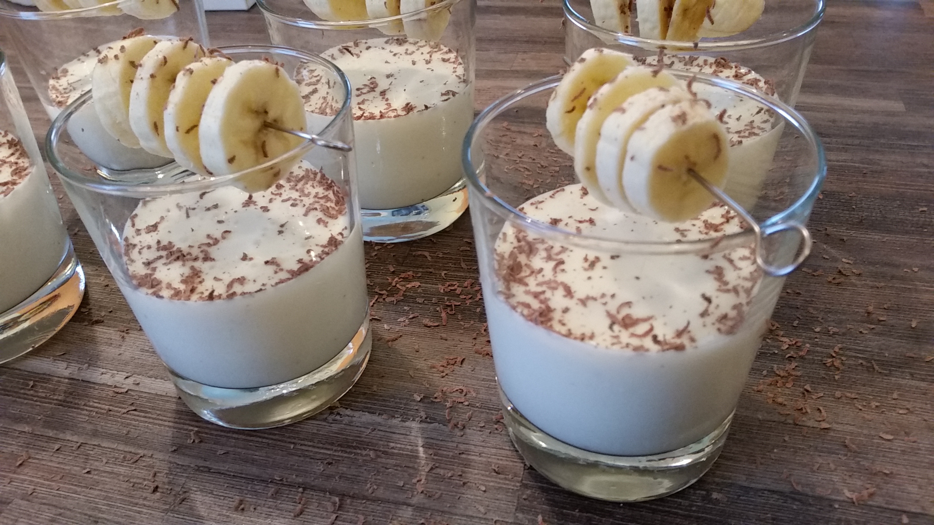Rezept: Frozen Bananen-Joghurt mit Kokos &amp; Limette › Tortenzwerg.at